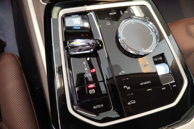 Used BMW 7 Series 2023 740Li Leading Model M Sport Package Gear Lever