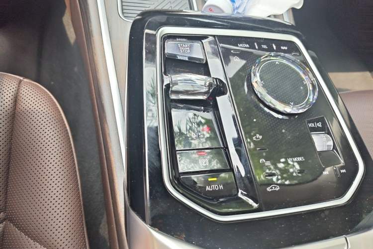 Used BMW 7 Series 2023 735Li M Sport Package Gear Lever
