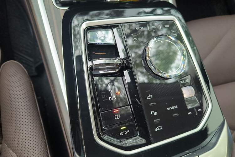 Used BMW 7 Series 2023 740Li Leading Model M Sport Package Gear Lever