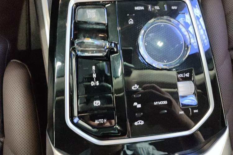 Used BMW 7 Series 2023 740Li Leading Model M Sport Package Gear Lever