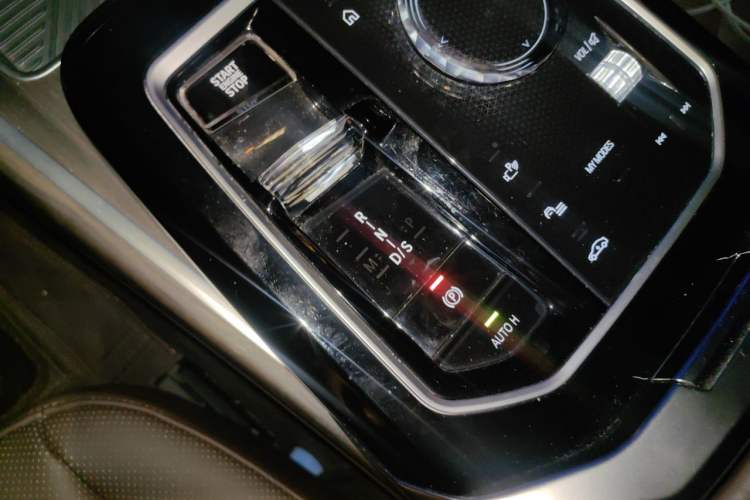 Used BMW 7 Series 2023 735Li M Sport Package Gear Lever