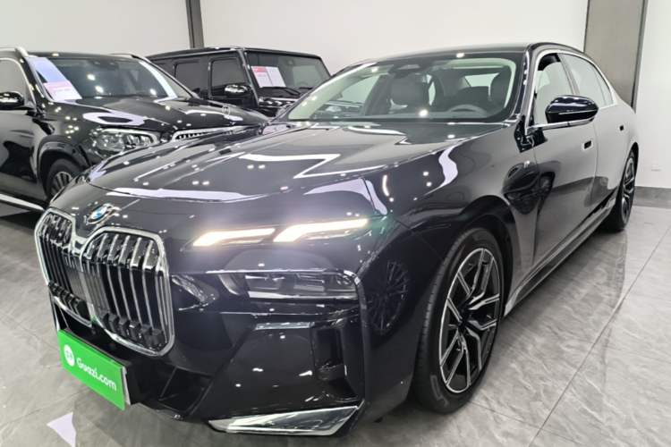 BMW 7 Series 2023 735Li M Sport Package