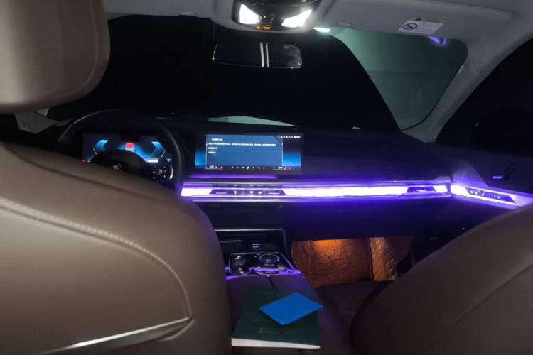 Used BMW 7 Series 2023 735Li M Sport Package Headliner