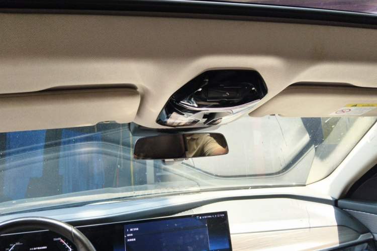 Used BMW 7 Series 2023 735Li Luxury Package Headliner