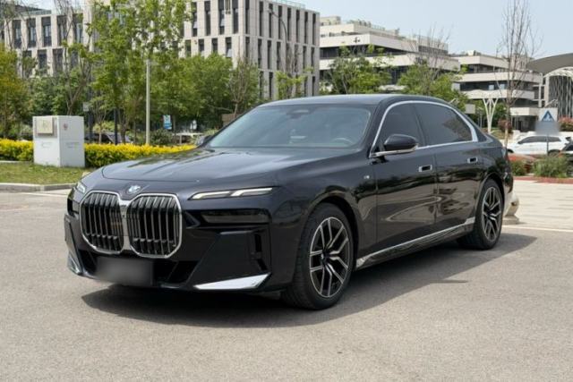 Used BMW 7 Series 2023 735Li M Sport Package