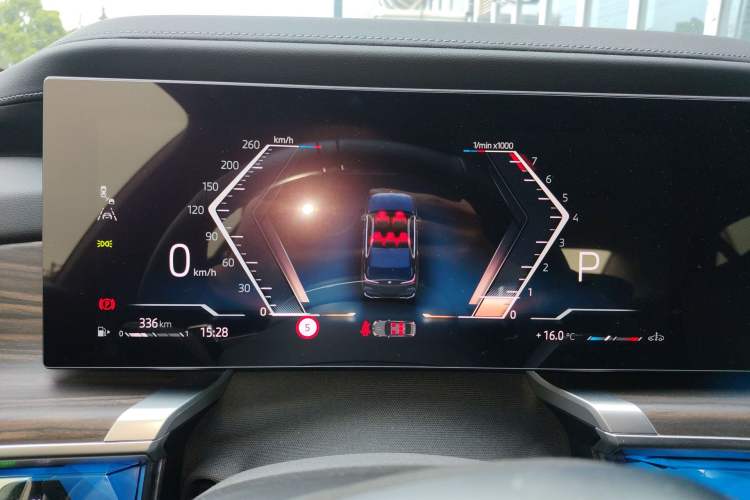 Used BMW 7 Series 2023 735Li M Sport Package Instrument Cluster