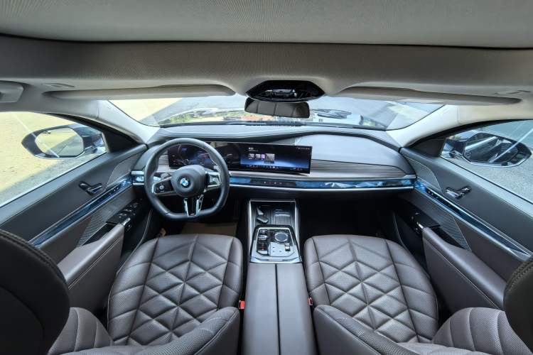 Used BMW 7 Series 2023 735Li M Sport Package Interior 1