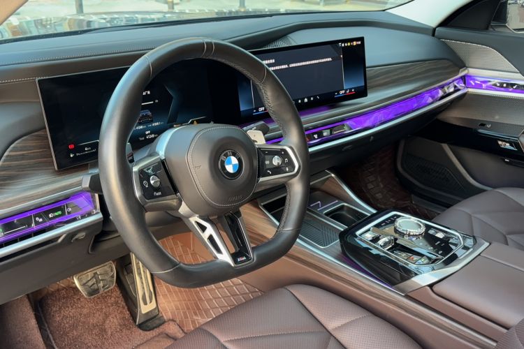 Used BMW 7 Series 2023 735Li M Sport Package Interior 1