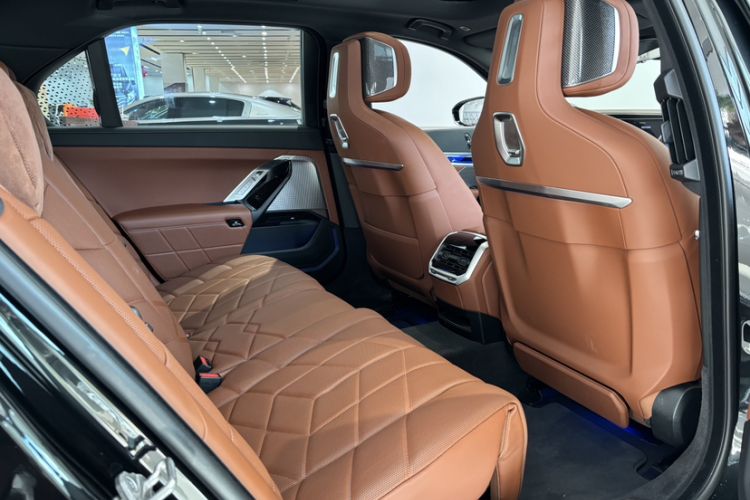 Used BMW 7 Series 2023 Restyled 740Li Luxury Edition M Sport Package Interior 10