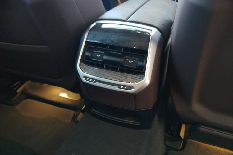Used BMW 7 Series 2023 740Li Luxury Edition with Premium Package Interior 10