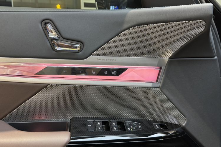 Used BMW 7 Series 2023 735Li M Sport Package Interior 11
