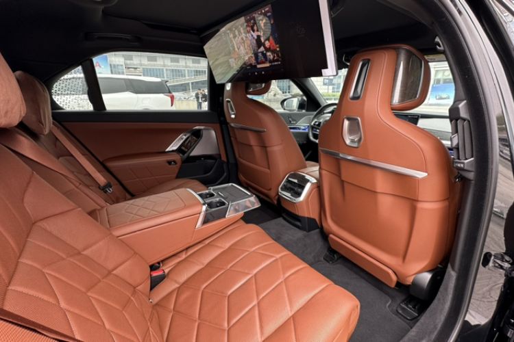 Used BMW 7 Series 2023 Restyled 740Li Luxury Edition M Sport Package Interior 13