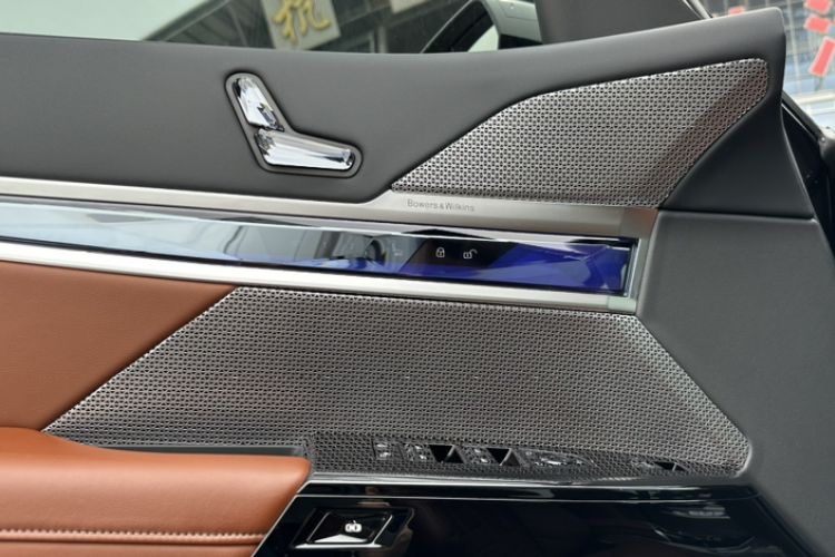 Used BMW 7 Series 2023 Restyled 740Li Luxury Edition M Sport Package Interior 14