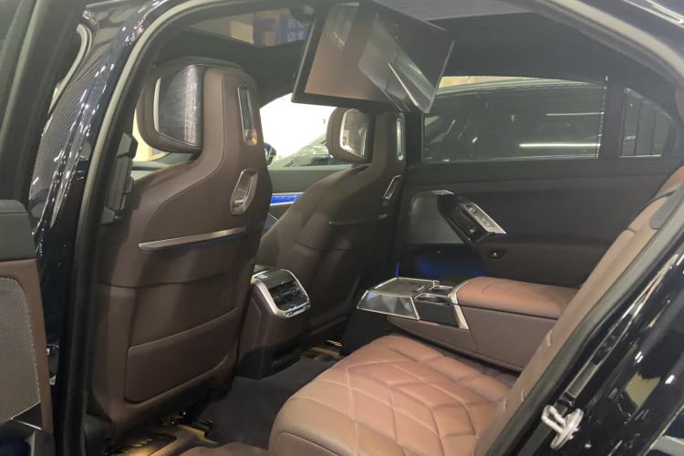 Used BMW 7 Series 2023 740Li Luxury Edition with Premium Package Interior 2