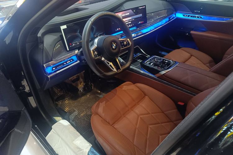 Used BMW 7 Series 2023 740Li Luxury Edition M Sport Package Interior 2