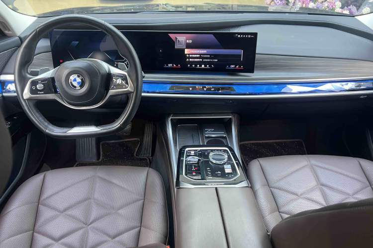 Used BMW 7 Series 2023 735Li Luxury Package Interior 2