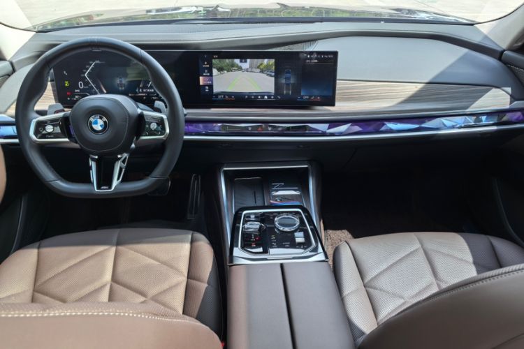 Used BMW 7 Series 2023 735Li M Sport Package Interior 2