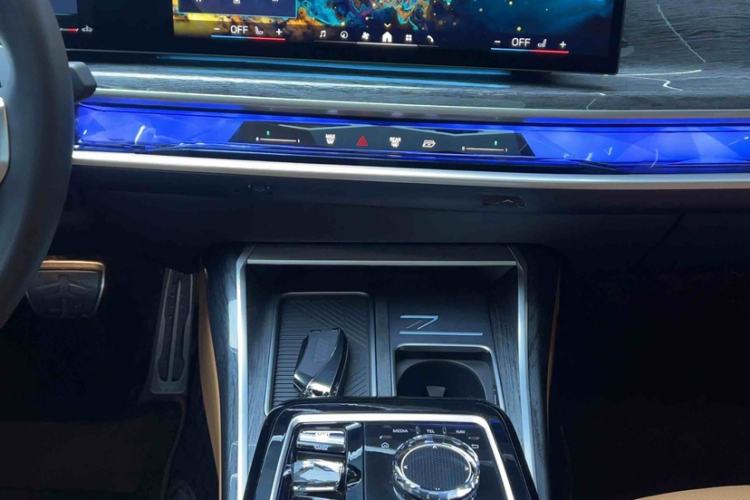Used BMW 7 Series 2023 735Li M Sport Package Interior 3