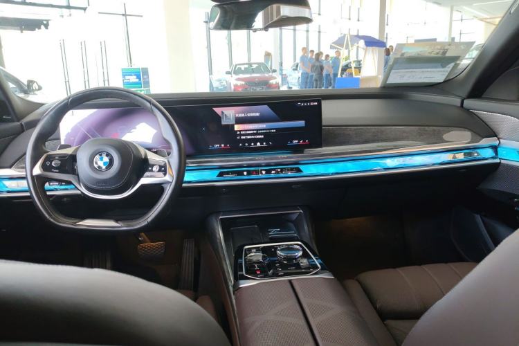 Used BMW 7 Series 2023 740Li Luxury Edition with Premium Package Interior 3