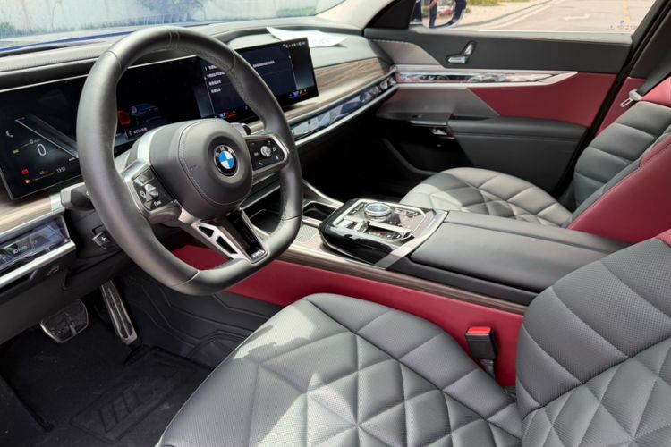 Used BMW 7 Series 2023 735Li M Sport Package Interior 3
