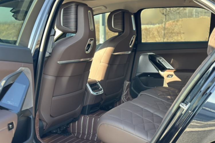 Used BMW 7 Series 2023 740Li Leading Model M Sport Package Interior 3