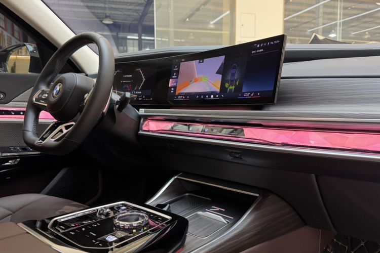 Used BMW 7 Series 2023 735Li M Sport Package Interior 3