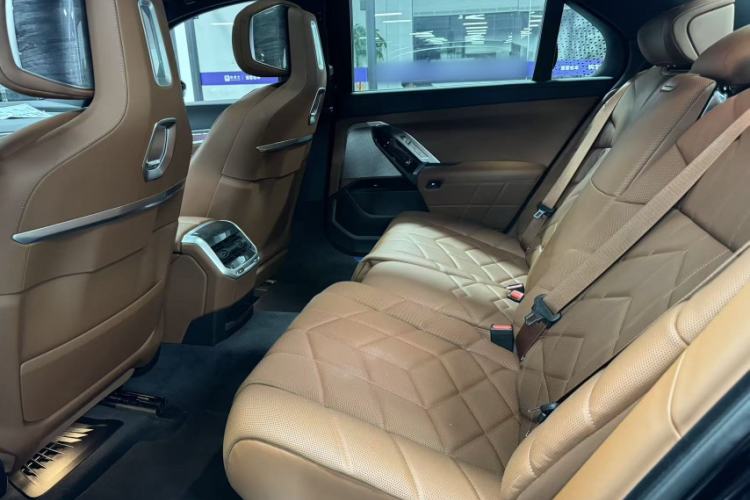 Used BMW 7 Series 2023 Restyled 740Li Luxury Edition M Sport Package Interior 4