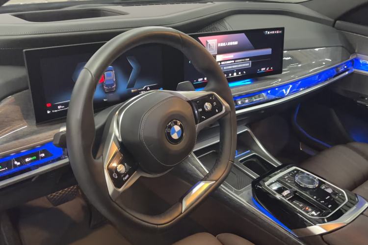 Used BMW 7 Series 2023 740Li Luxury Edition with Premium Package Interior 4