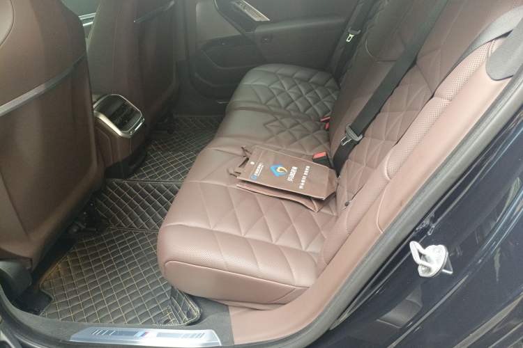 Used BMW 7 Series 2023 735Li M Sport Package Interior 4