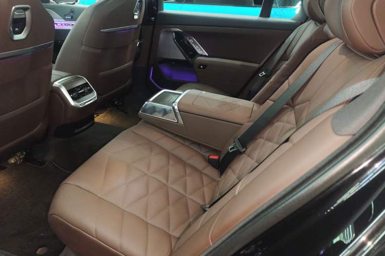 Used BMW 7 Series 2023 740Li Leading Model M Sport Package Interior 4