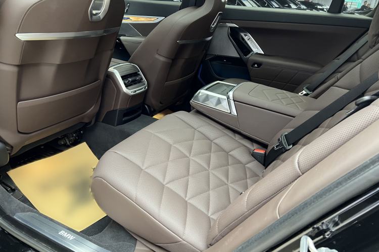 Used BMW 7 Series 2023 740Li Leading Edition Luxury Package Interior 6