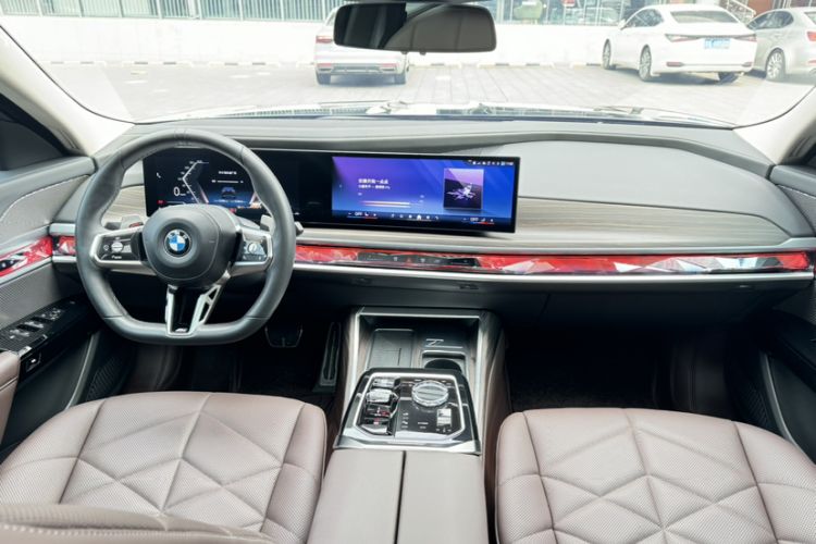 Used BMW 7 Series 2023 735Li M Sport Package Interior 7