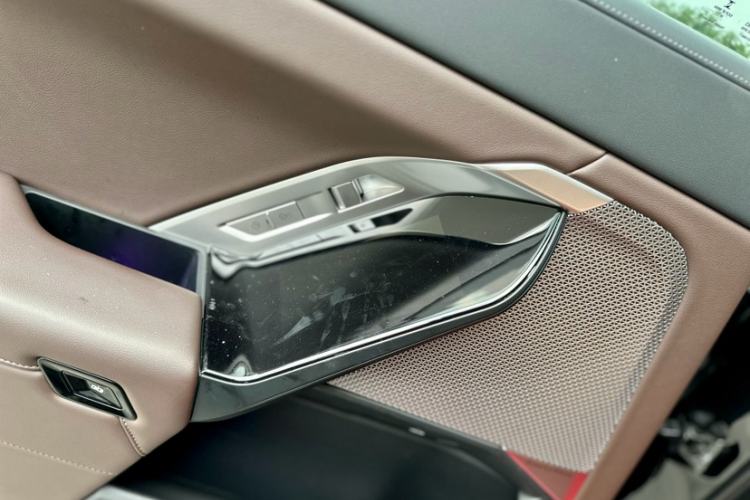 Used BMW 7 Series 2023 740Li Leading Model M Sport Package Interior 7