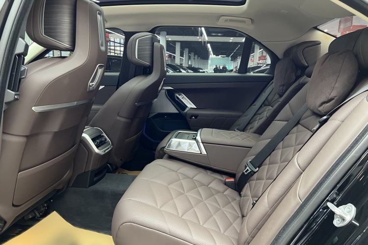 Used BMW 7 Series 2023 740Li Leading Edition Luxury Package Interior 7