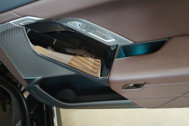 Used BMW 7 Series 2023 740Li Luxury Edition with Premium Package Interior 9