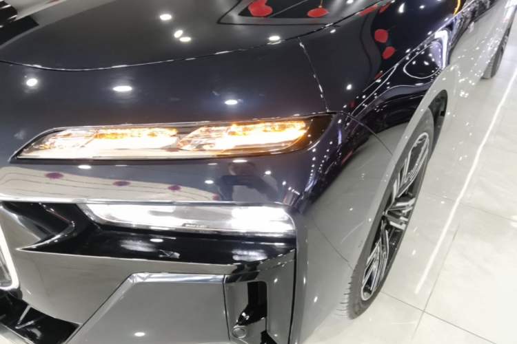 Used BMW 7 Series 2023 Restyled 740Li Luxury Edition M Sport Package Left Front Headlight