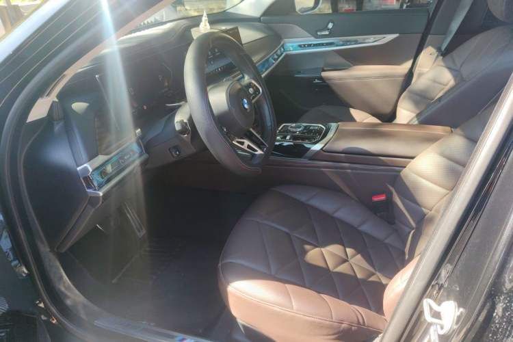 Used BMW 7 Series 2023 735Li M Sport Package Left Front Seat