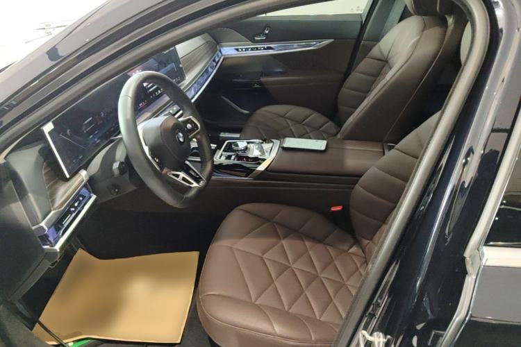 Used BMW 7 Series 2023 735Li M Sport Package Left Front Seat