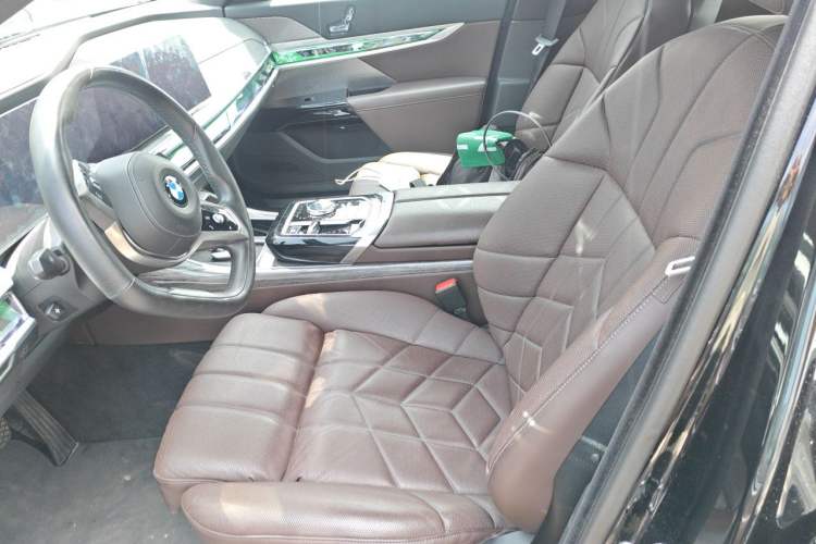 Used BMW 7 Series 2023 740Li Luxury Edition with Premium Package Left Front Seat