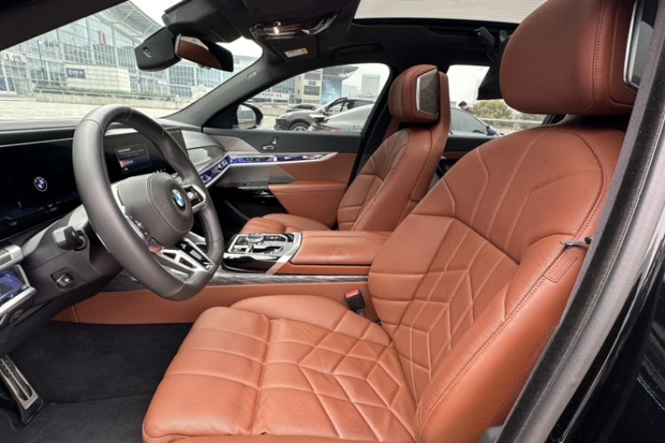 Used BMW 7 Series 2023 Restyled 740Li Luxury Edition M Sport Package Left Front Seat