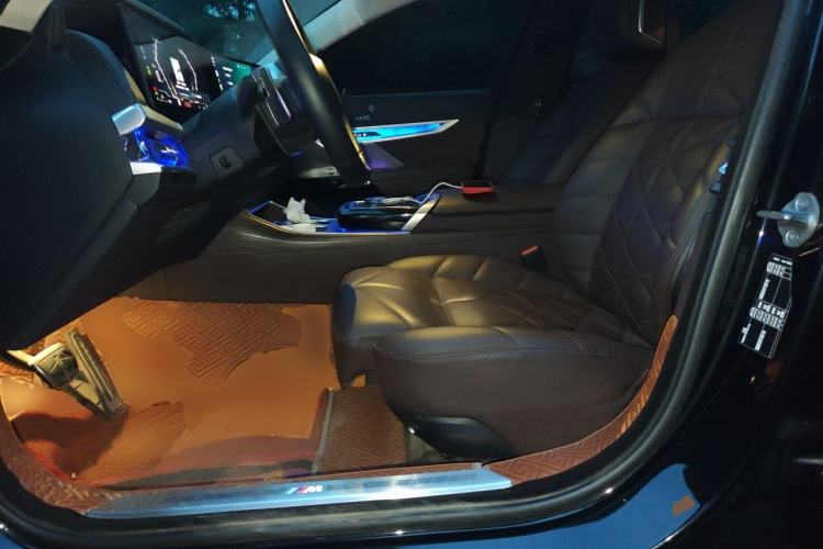 Used BMW 7 Series 2023 740Li Leading Model M Sport Package Left Front Seat