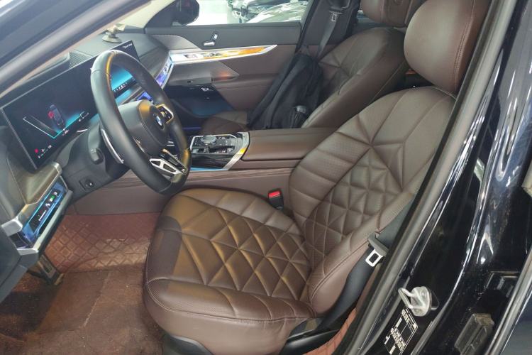 Used BMW 7 Series 2023 735Li M Sport Package Left Front Seat
