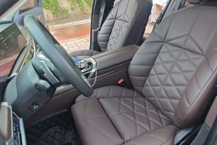 Used BMW 7 Series 2023 740Li Leading Edition Luxury Package Left Front Seat