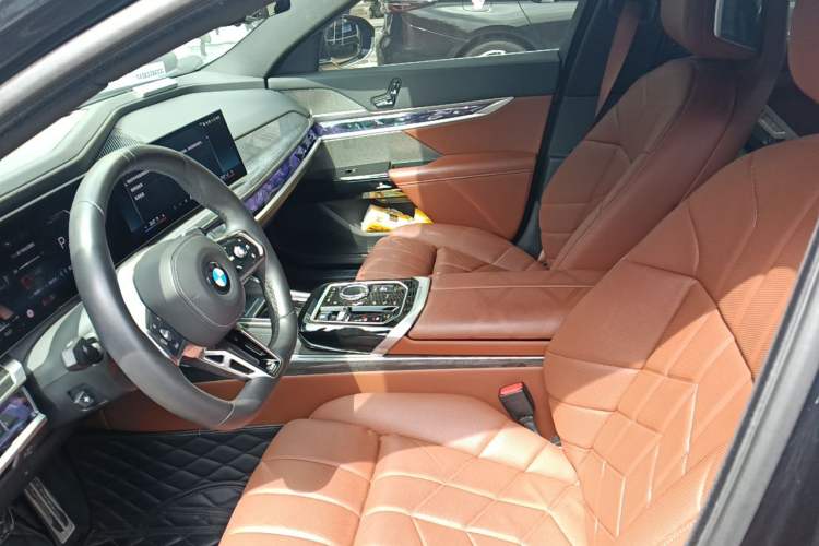 Used BMW 7 Series 2023 740Li Luxury Edition M Sport Package Left Front Seat
