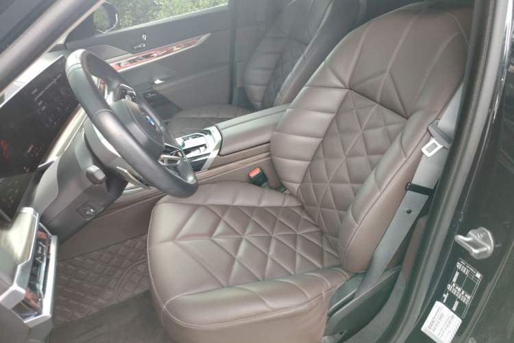 Used BMW 7 Series 2023 735Li M Sport Package Left Front Seat