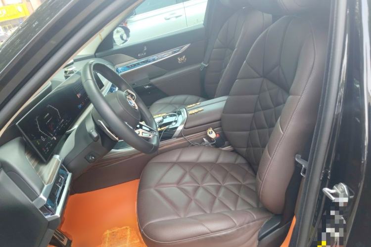 Used BMW 7 Series 2023 735Li M Sport Package Left Front Seat