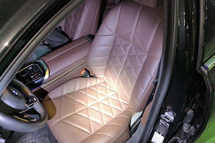 Used BMW 7 Series 2023 735Li M Sport Package Left Front Seat
