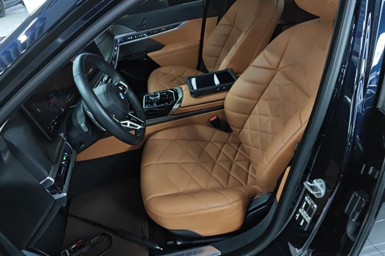 Used BMW 7 Series 2023 735Li M Sport Package Left Front Seat