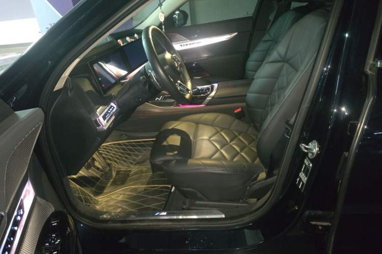 Used BMW 7 Series 2023 740Li Leading Model M Sport Package Left Front Seat