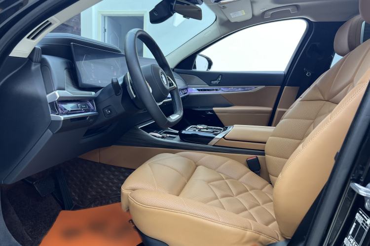 Used BMW 7 Series 2023 740Li Leading Edition Luxury Package Left Front Seat